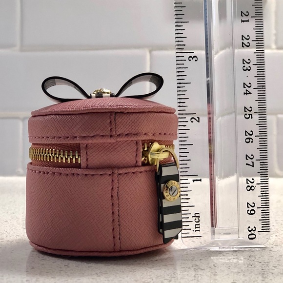 NWOT 🌷🎀💯Henri Bendel Ring Box, Signature Original Dust-bag & Shopping  Bag💕 - Picture 4 of 14